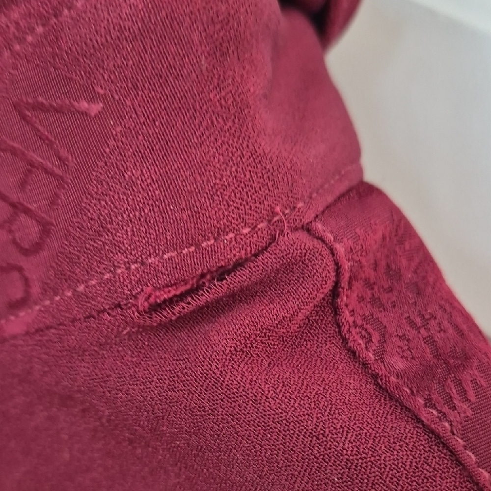 Versace Vintage Burgundy Wine Tonal Jacquard Logo Repeating Button Down M. - Picture 10 of 16